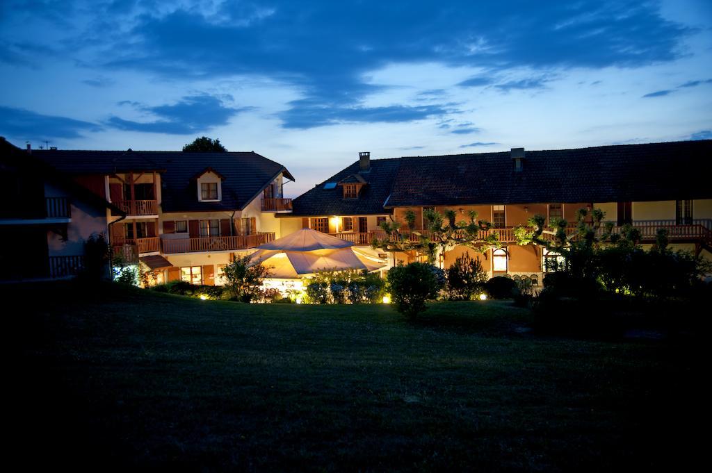 Hôtel les Bergeronnettes Champagneux Exterior foto