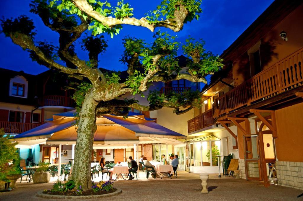 Hôtel les Bergeronnettes Champagneux Exterior foto